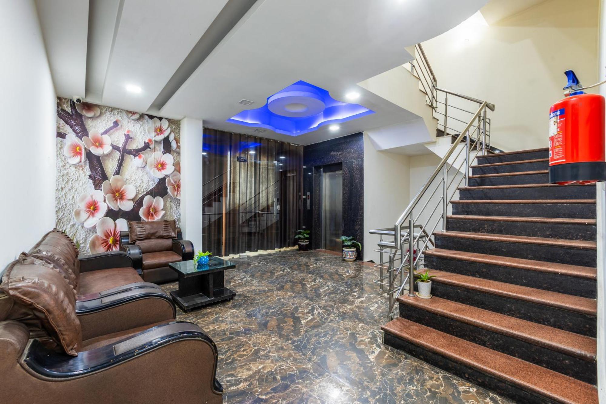 Kabul Hotel By Nexhub Palace - Medanta 구르가온 외부 사진