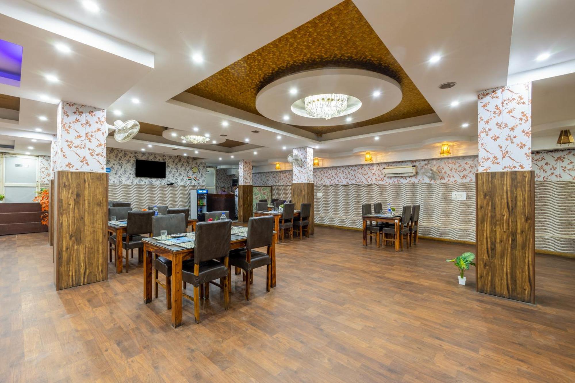 Kabul Hotel By Nexhub Palace - Medanta 구르가온 외부 사진
