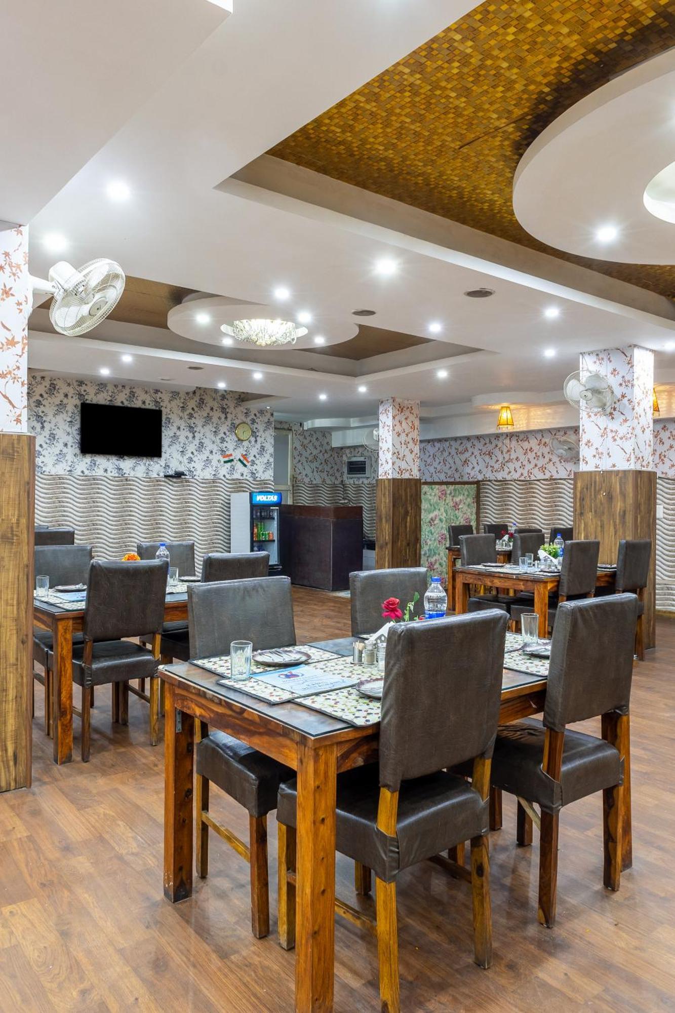 Kabul Hotel By Nexhub Palace - Medanta 구르가온 외부 사진